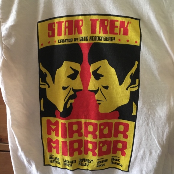NWOT Star Trek Graphic T-shirt size small - Picture 2 of 5